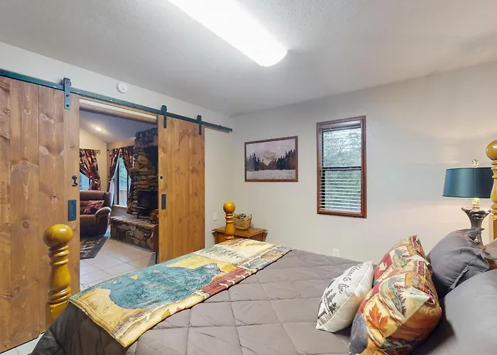 The Cozy Sunset Chalet